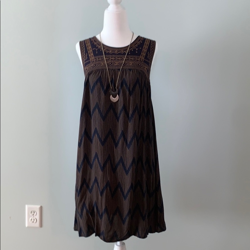 She + Sky embroidered shift dress